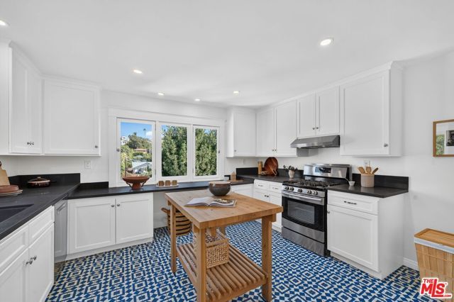 1356 Mcduff Street, Los Angeles, CA 90026