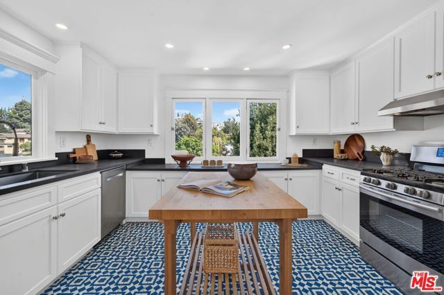 1356 Mcduff Street, Los Angeles, CA 90026