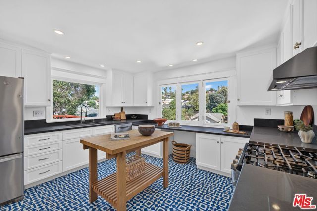 1356 Mcduff Street, Los Angeles, CA 90026