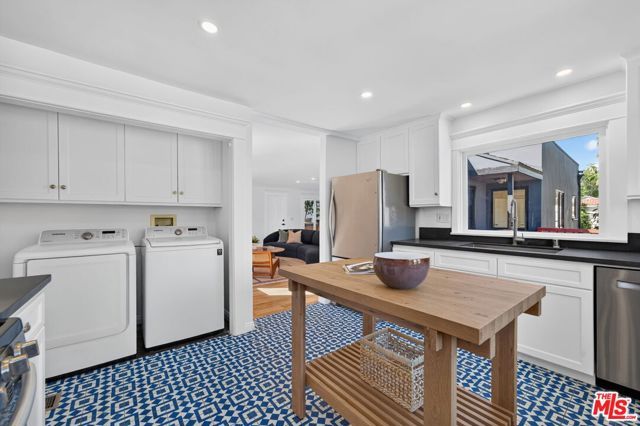 1356 Mcduff Street, Los Angeles, CA 90026