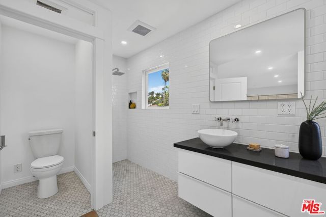 1356 Mcduff Street, Los Angeles, CA 90026