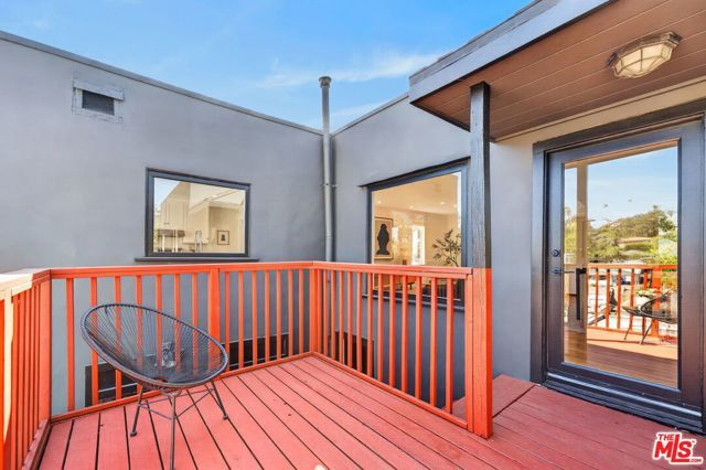 1356 Mcduff Street, Los Angeles, CA 90026