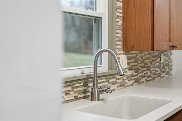 123 Wampum Rd, Big Beaver, PA 16157