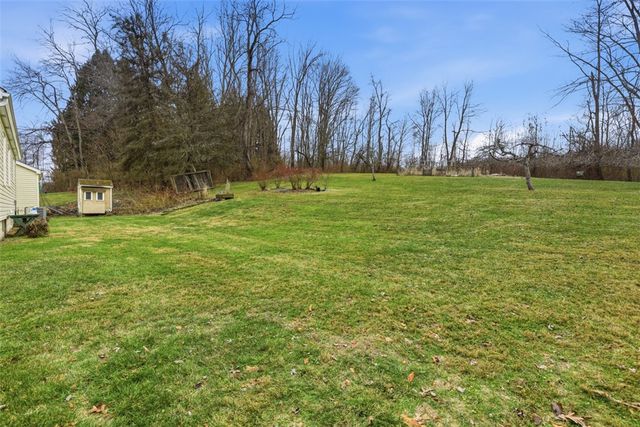 123 Wampum Rd, Big Beaver, PA 16157