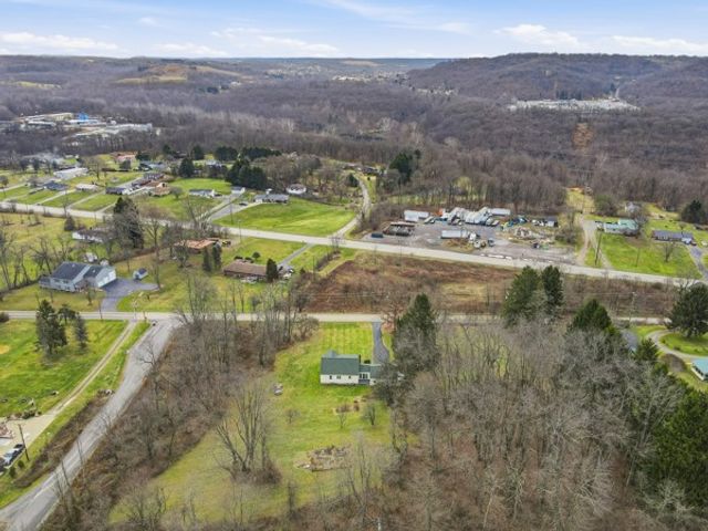 123 Wampum Rd, Big Beaver, PA 16157