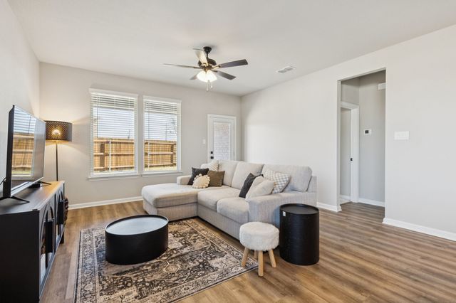 490 Tender Summit, Lavon, TX 75166