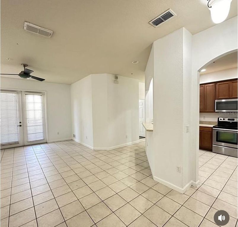Image 2 of property listing at 3351 WHITESTONE CIRCLE 204, Kissimmee, FL 34741