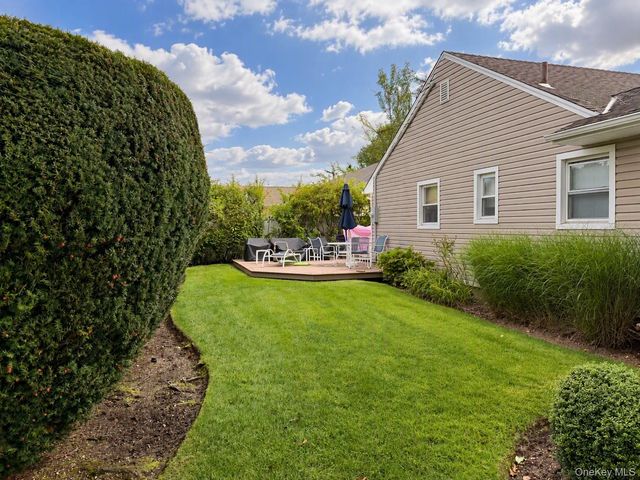 3473 S Hawthorne Drive S, Wantagh, NY 11793