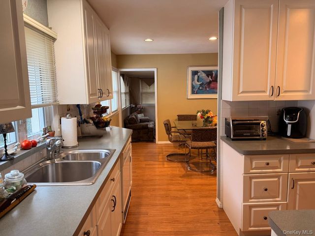 3473 S Hawthorne Drive S, Wantagh, NY 11793