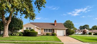 3473 S Hawthorne Drive S, Wantagh, NY 11793
