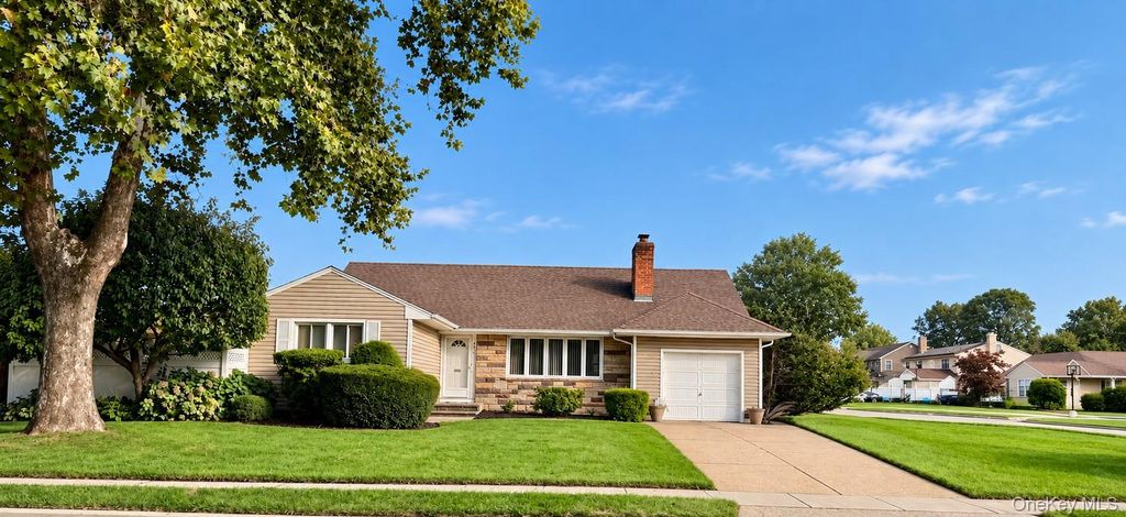 3473 S Hawthorne Drive S, Wantagh, NY 11793