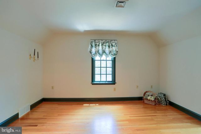 6105 WESTOVER DR, Mechanicsburg, PA 17050