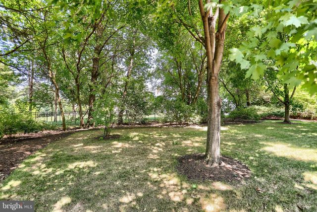 6105 WESTOVER DR, Mechanicsburg, PA 17050