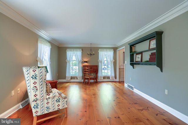 6105 WESTOVER DR, Mechanicsburg, PA 17050