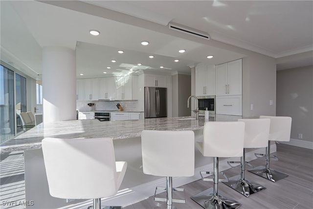 4041 Gulf Shore BLVD N 1204, Naples, FL 34103