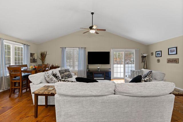 129 New Boston Road, Goffstown, NH 03045