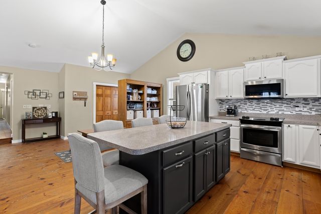 129 New Boston Road, Goffstown, NH 03045