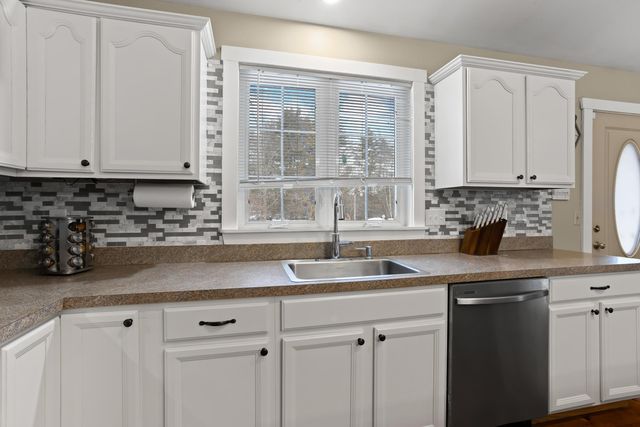 129 New Boston Road, Goffstown, NH 03045