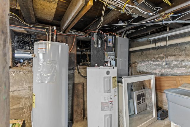 129 New Boston Road, Goffstown, NH 03045