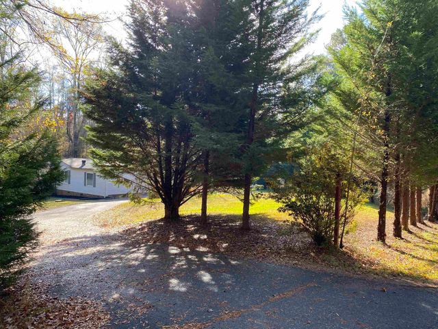 1080 Miller Farm Rd, Inman, SC 29349