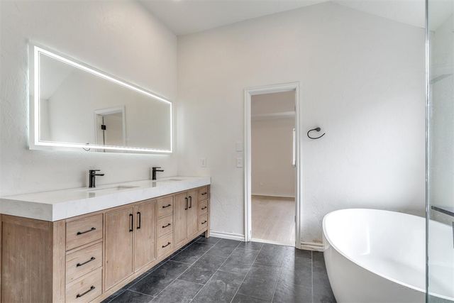 11920 Skyway Avenue, Oklahoma City, OK 73162