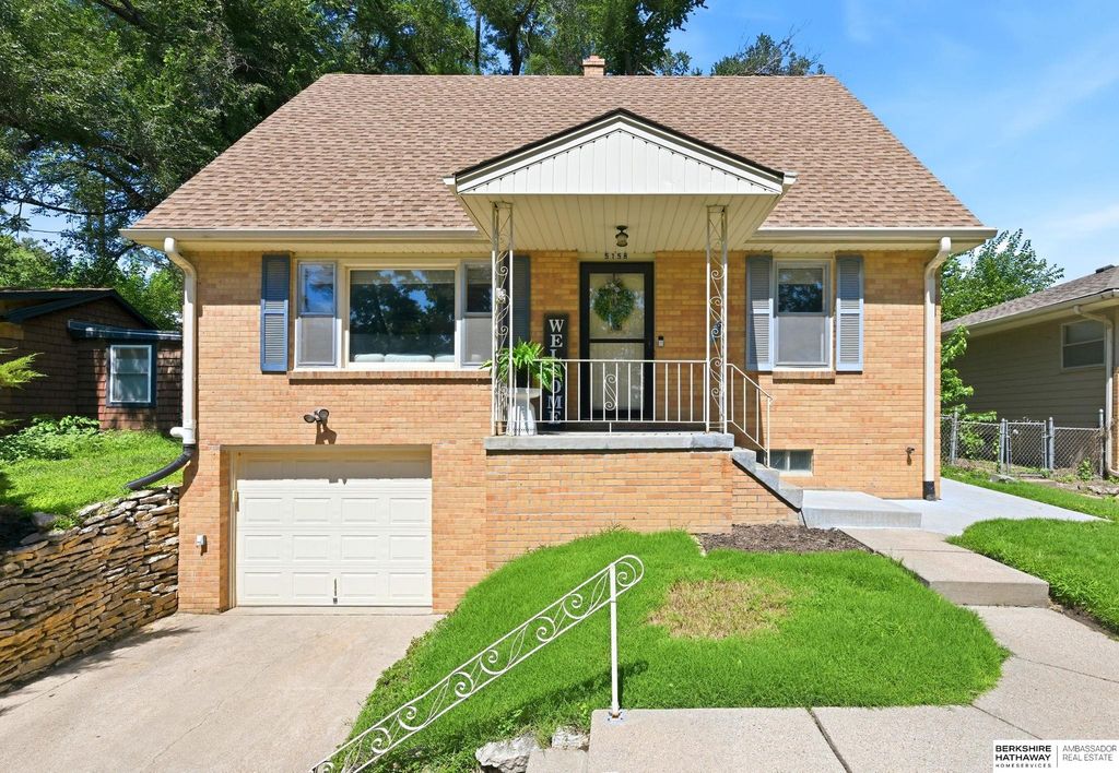 5158 Pierce Street, Omaha, NE 68106