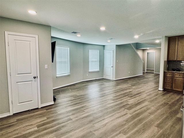 268 Sunrise Drive, Livingston, TX 77351