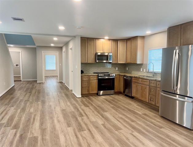 268 Sunrise Drive, Livingston, TX 77351