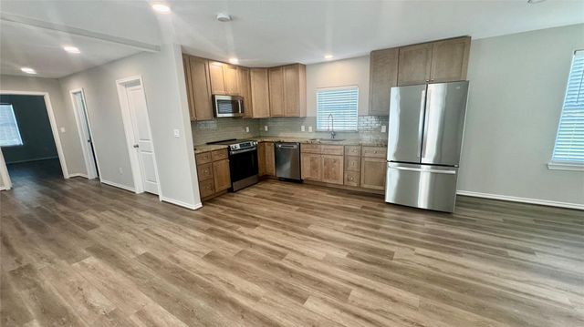 268 Sunrise Drive, Livingston, TX 77351