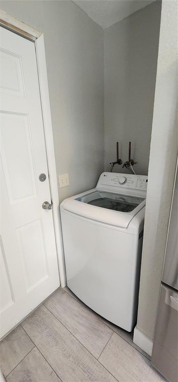 Image 17 of property listing at 541 E VIRGINIA AVENUE, Punta Gorda, FL 33950