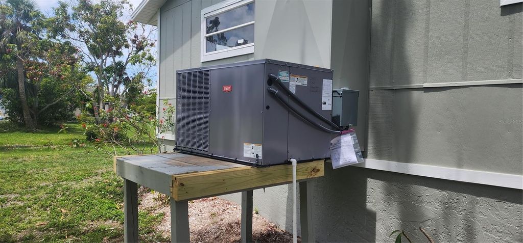 Image 24 of property listing at 541 E VIRGINIA AVENUE, Punta Gorda, FL 33950