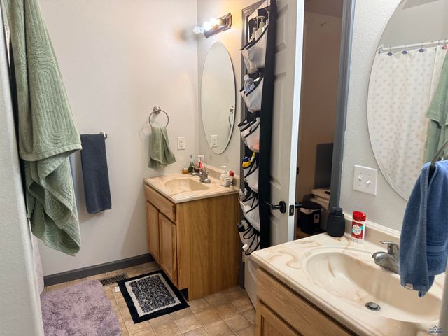 264 TRENTON LN, Box Elder, SD 57719