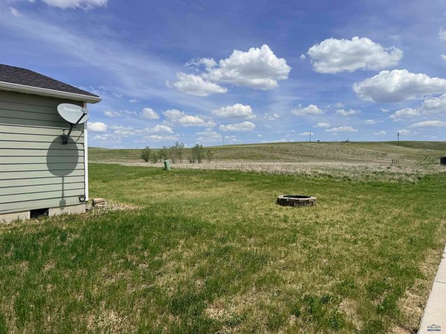 264 TRENTON LN, Box Elder, SD 57719