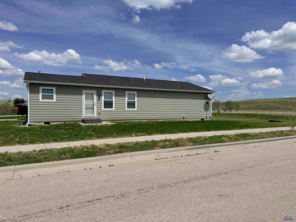 264 TRENTON LN, Box Elder, SD 57719