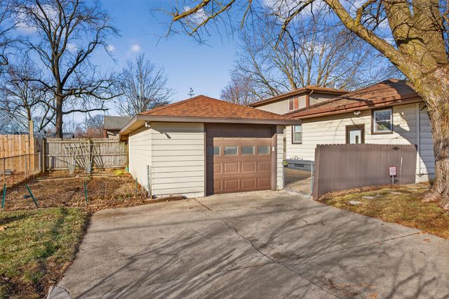 2222 E 41st Street, Des Moines, IA 50317