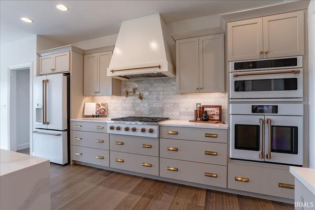 2030 Chadwick Drive, Newburgh, IN 47630