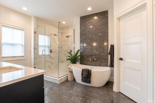 2030 Chadwick Drive, Newburgh, IN 47630