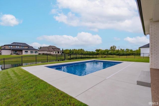 2030 Chadwick Drive, Newburgh, IN 47630