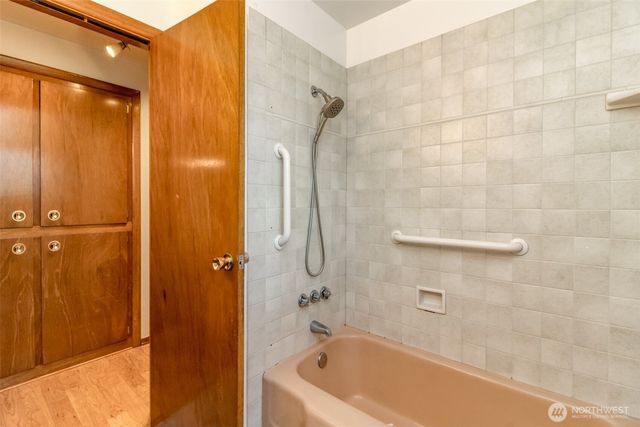 327 Logger Court SE, Lacey, WA 98503