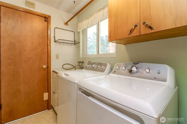 327 Logger Court SE, Lacey, WA 98503
