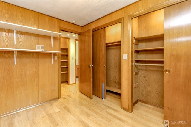 327 Logger Court SE, Lacey, WA 98503
