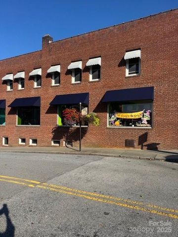 201 N Main Street, Hendersonville, NC 28739