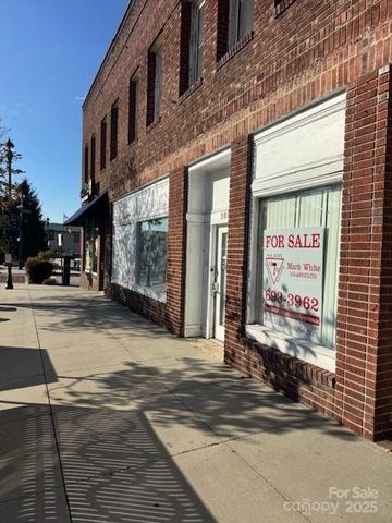 201 N Main Street, Hendersonville, NC 28739