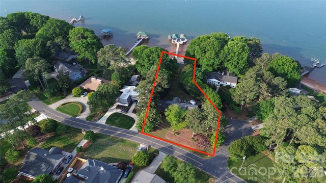 704 Isle Of Pines Road, Mooresville, NC 28117