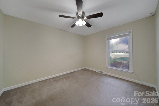 704 Isle Of Pines Road, Mooresville, NC 28117