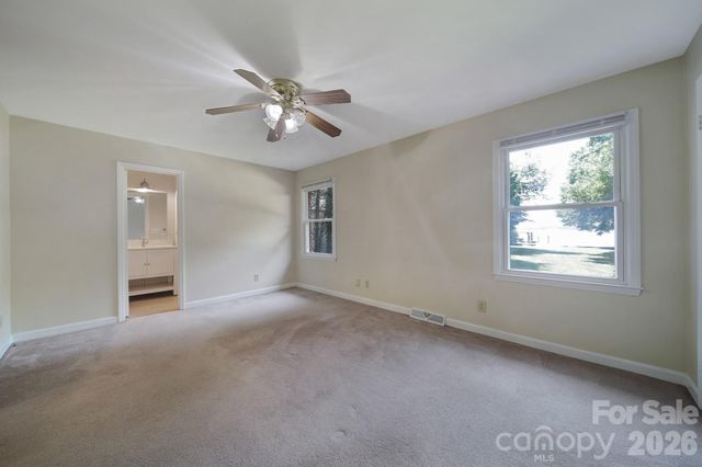 704 Isle Of Pines Road, Mooresville, NC 28117