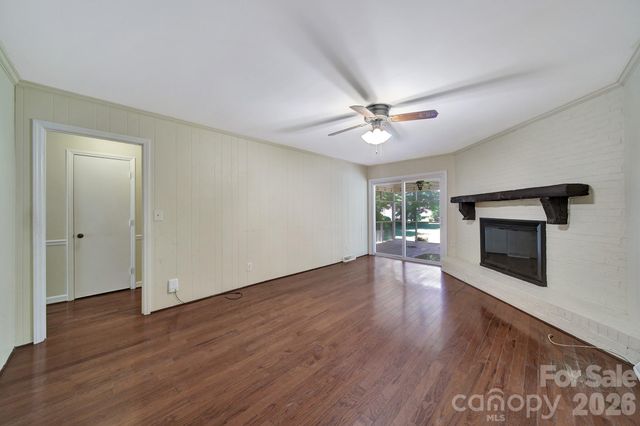 704 Isle Of Pines Road, Mooresville, NC 28117