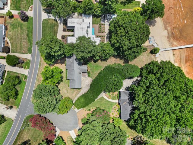 704 Isle Of Pines Road, Mooresville, NC 28117