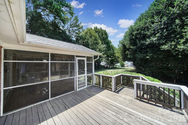 704 Isle Of Pines Road, Mooresville, NC 28117