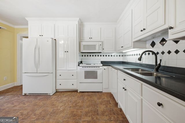 236 Flora Avenue SE, Rome, GA 30161